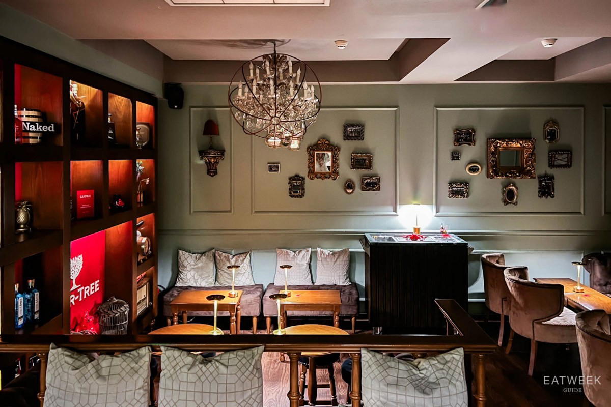 Red Frog bar in Lisbon