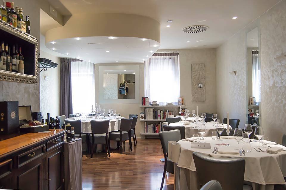 Ristorante L'Arcade restaurant in Porto San Giorgio, Italy