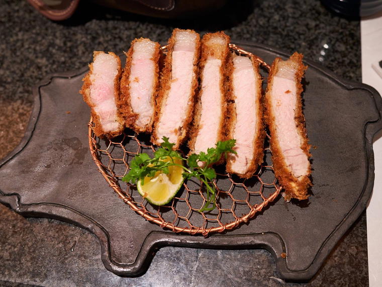 Manger, Osaka, Japan