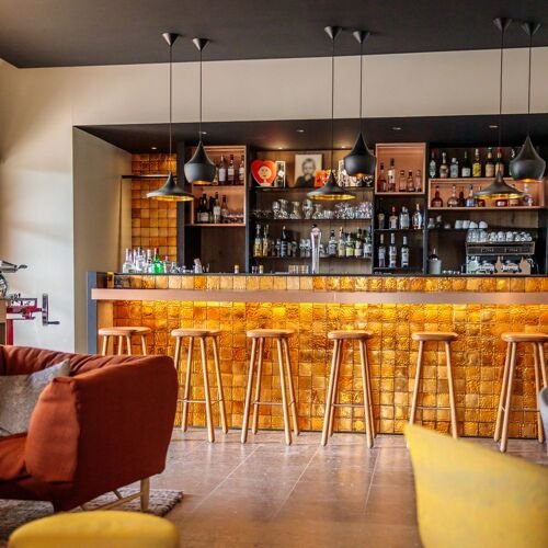 Lijsterbes, Restaurant in Donk