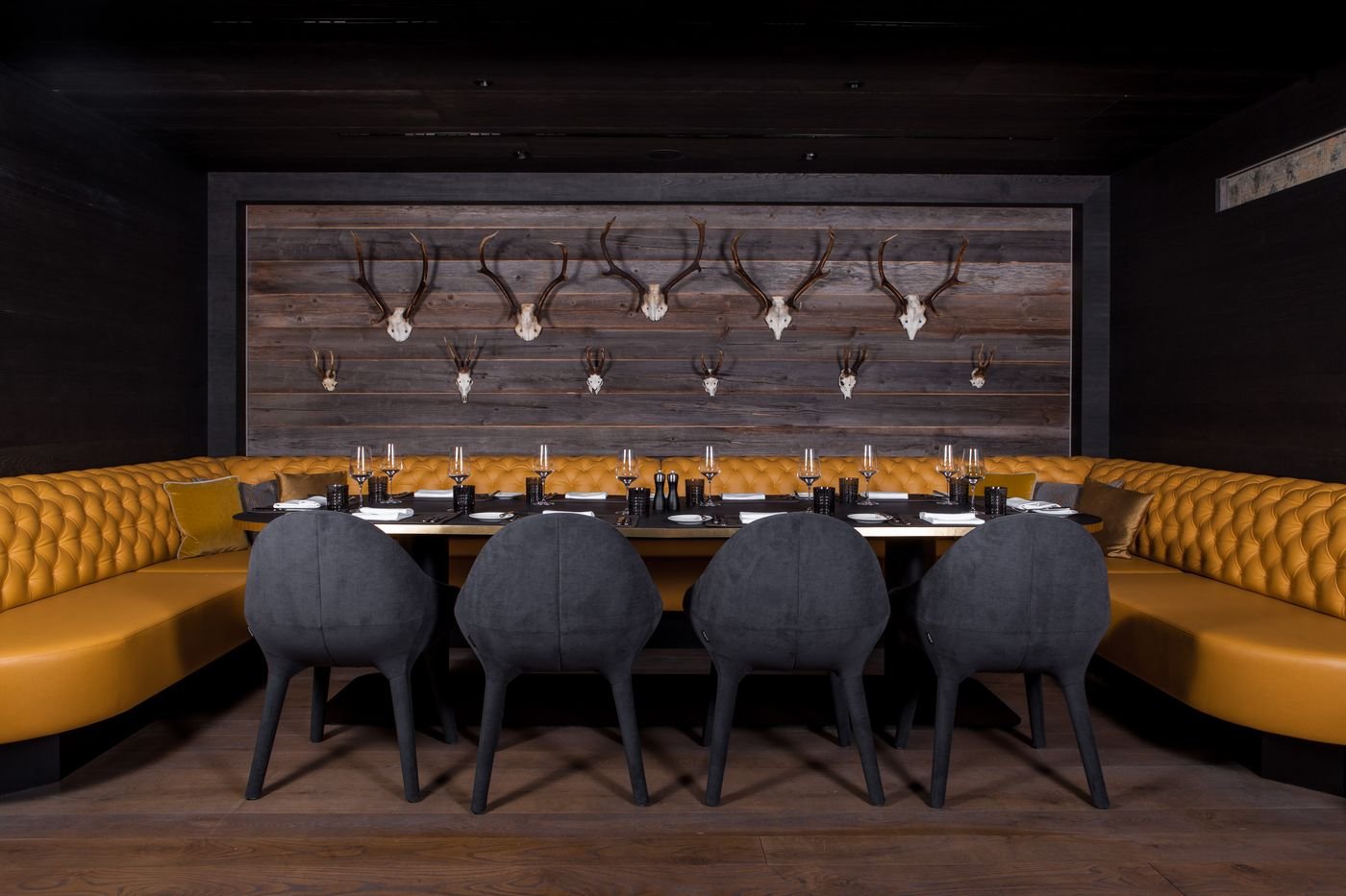 Beef Club, Restaurant in Fiss