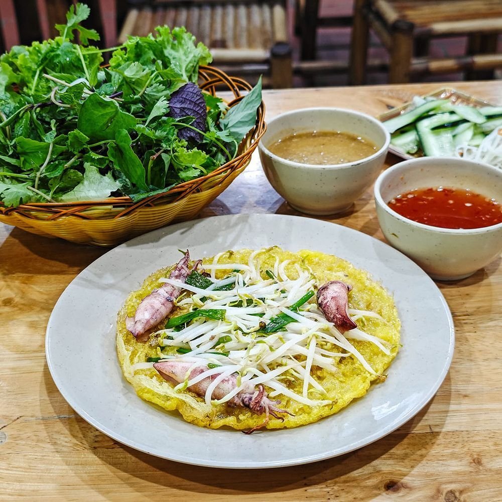 Bánh Xèo Tôm Nhảy Cô Ba restaurant in Da Nang, Vietnam