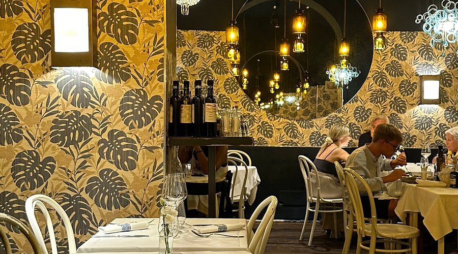 Osteria Da Fortunata restaurant in Rome, Italy
