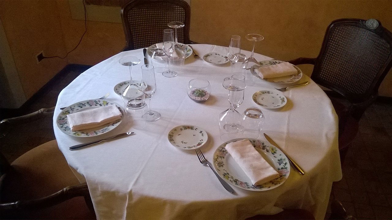 Antica Osteria del Ponte restaurant in Cassinetta di Lugagnano, Italy