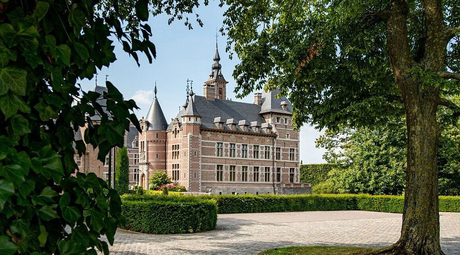 Kasteel van Ordingen hotel in Sint-Truiden, Belgium