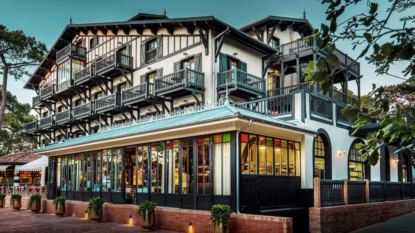 Hôtel Ha(a)ïtza hotel in La Teste-de-Buch, France