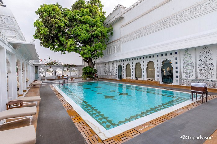 Taj Lake Palace hotel in Udaipur, India