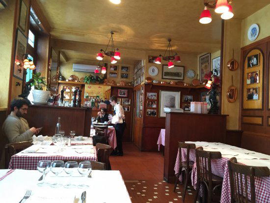 Daniel et Denise Créqui restaurant in Lyon, France