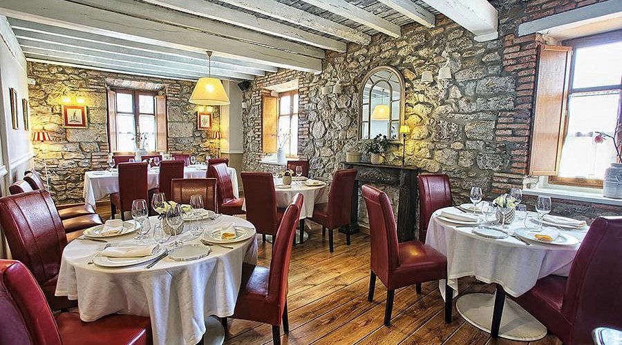 El Remedio, Restaurant in Ruiloba