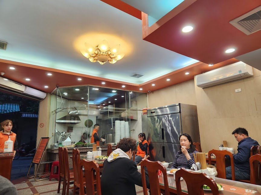 Phở 10 Lý Quốc Sư (Hoan Kiem) restaurant in Hanoi, Vietnam