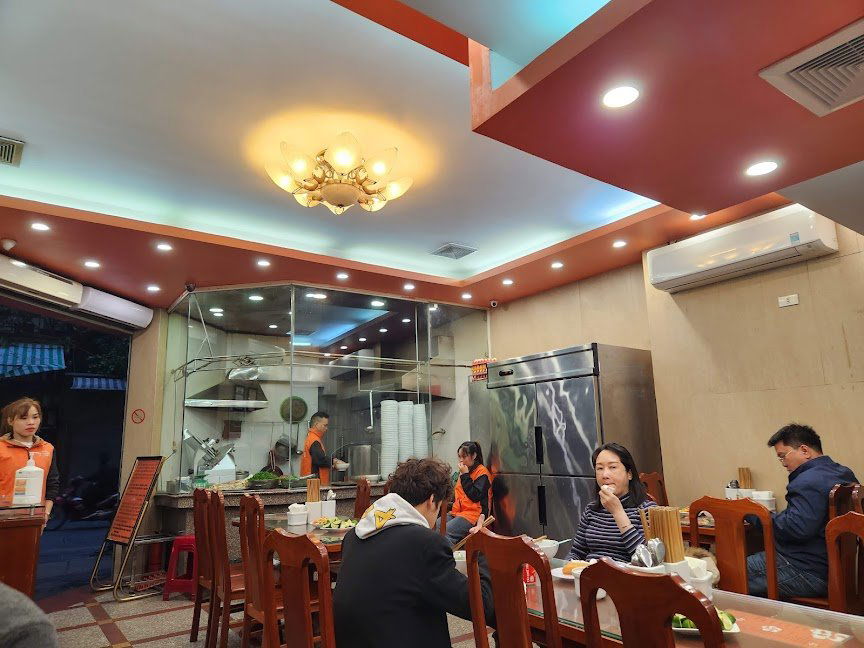 Phở 10 Lý Quốc Sư (Hoan Kiem), Restaurant in Hanoi