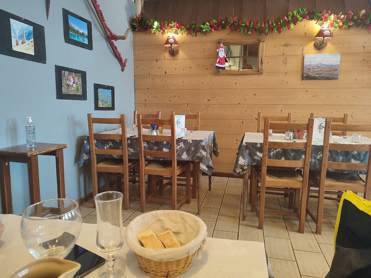 Le progrès, Restaurant in Osaka