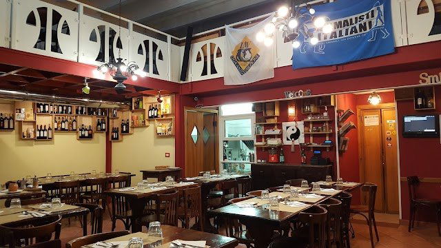 Sustanza, Restaurant in Naples