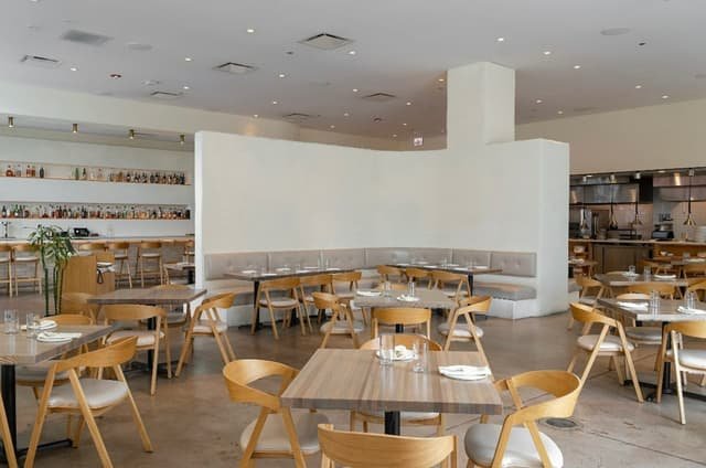 Apolonia restaurant in Chicago