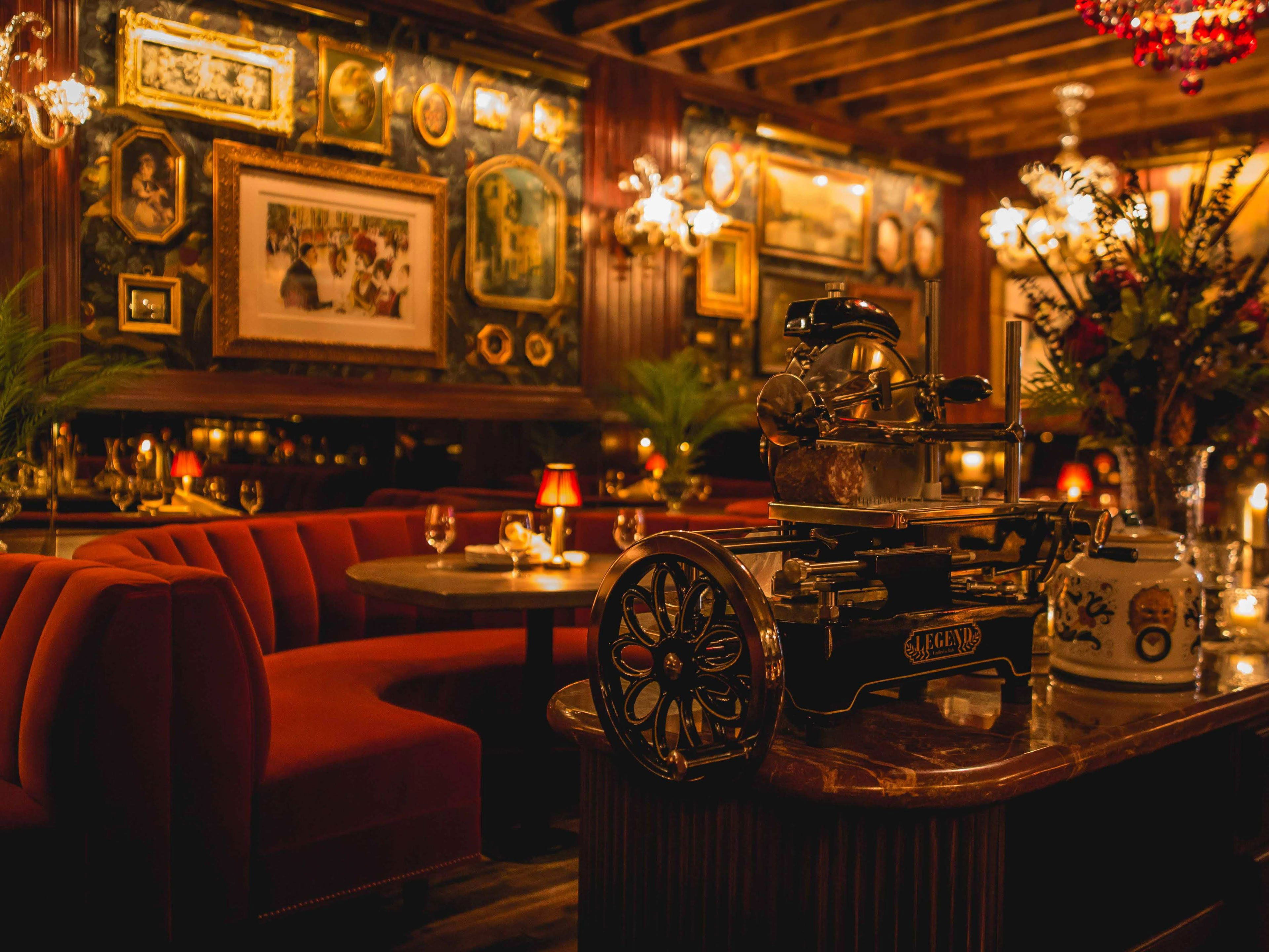 Ciccio Mio restaurant in Chicago, United States