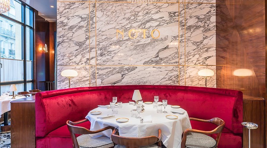 L'Archeste restaurant in Paris, France
