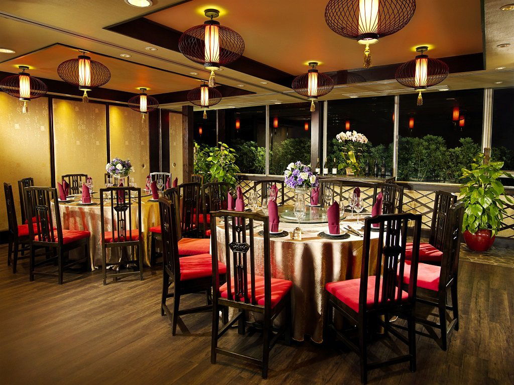 Dragon Inn restaurant in Hong Kong, Hong Kong