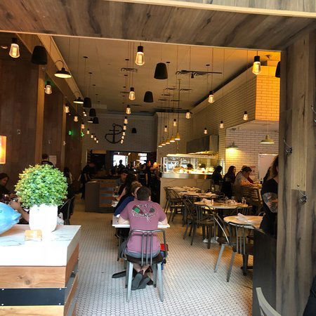 EMC Seafood & Raw Bar restaurant in Los Angeles, United States