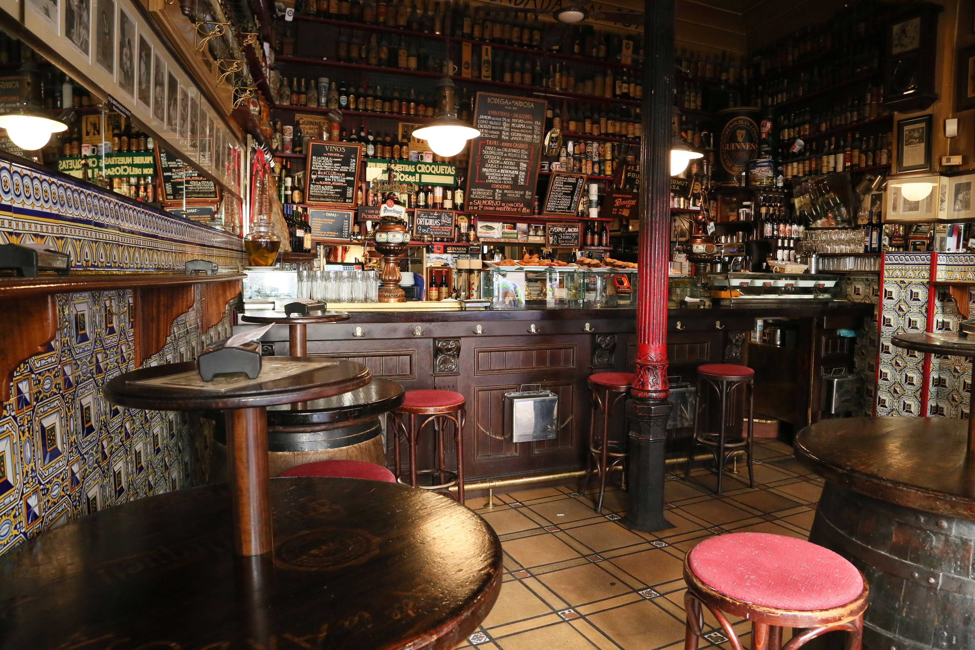 Bodega La Ardosa restaurant in Madrid, Spain