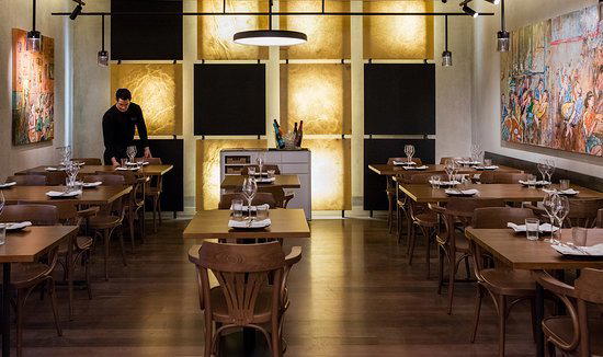 Ten's, Barcelona, Spain