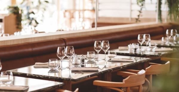 Bistro Là-Haut, Restaurant in Paris