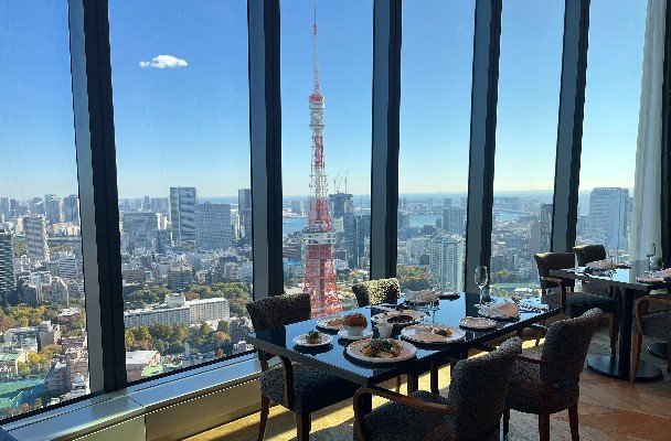 Yoroniku Azabudai Hills, Restaurant in Tokyo