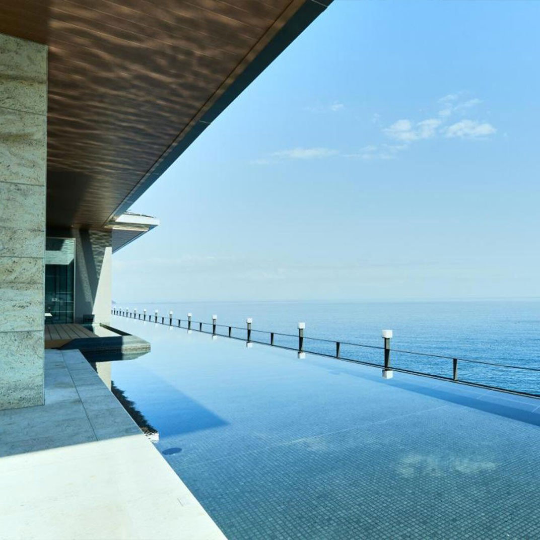 Atami Izusan Karaku hotel in Atami, Japan