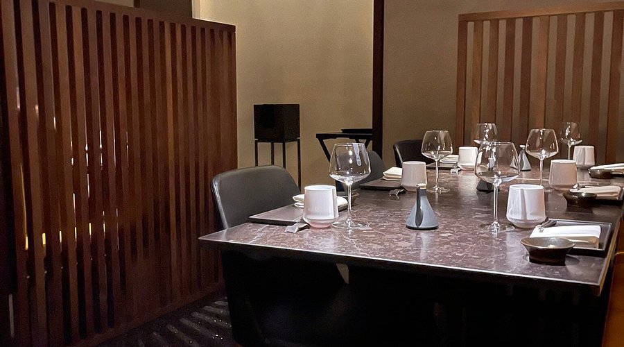 J Contemporary Japanese Restaurant, Restaurant in Naples