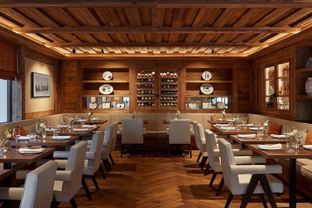 The Mansard Restaurant, Restaurant in Gstaad