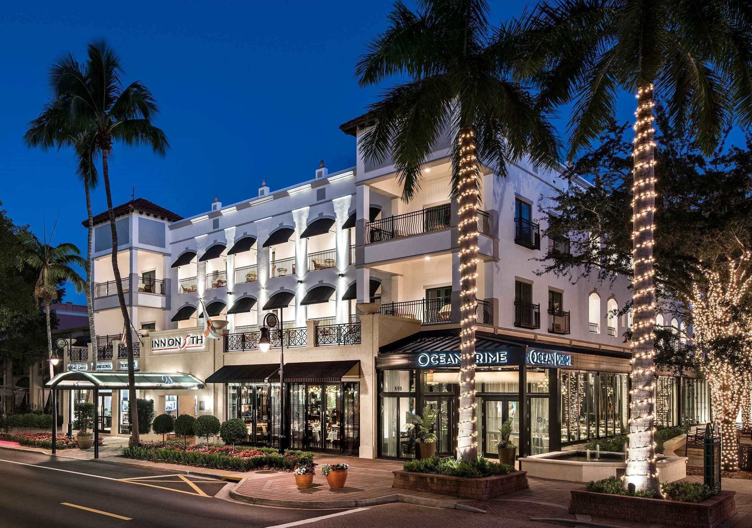 Inn on Fifth and Club Level Suites hotel in Naples, Italy