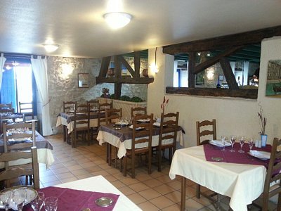 Les Singuliers, Saint-Astier, France