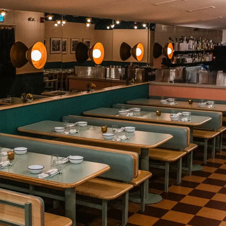 Sunnys Chinese, Restaurant in Toronto