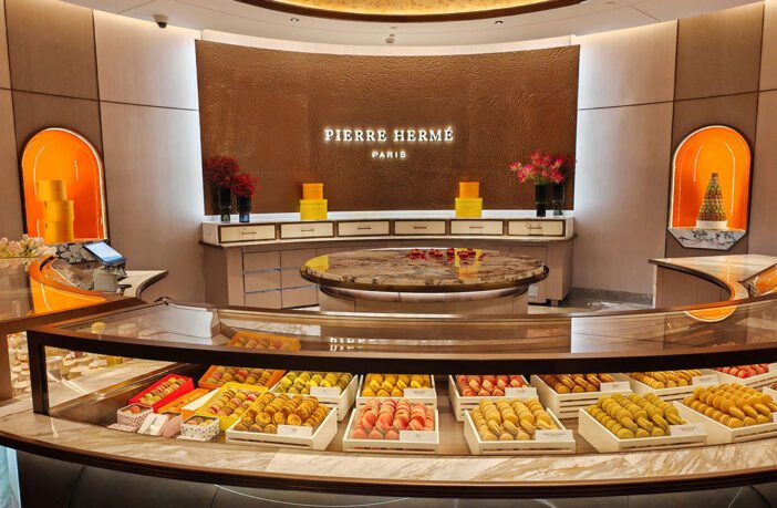 Pierre Hermé, Restaurant in Paris