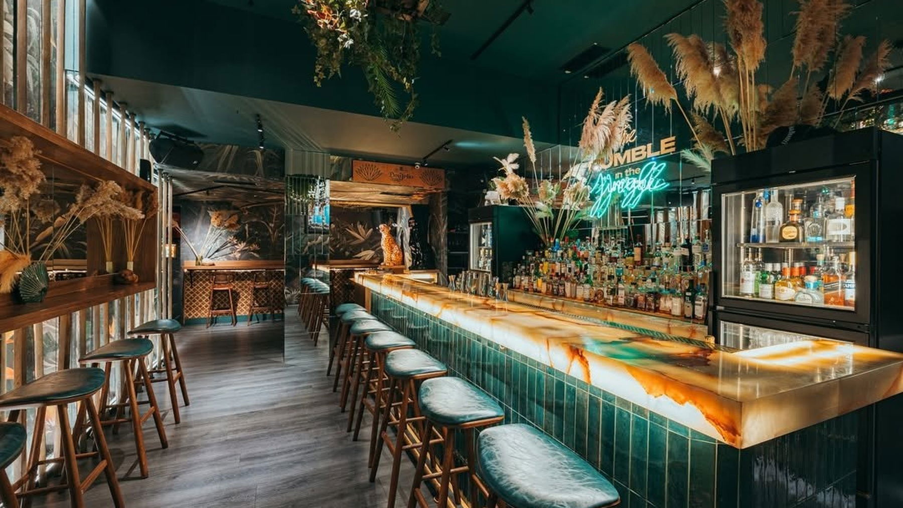 The Bar in Front of the Bar, Bar in Athens