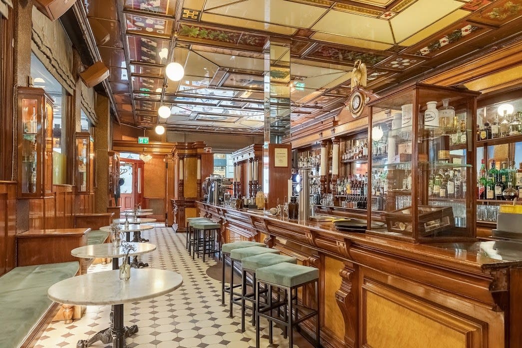 Svanen bar in Oslo, Norway