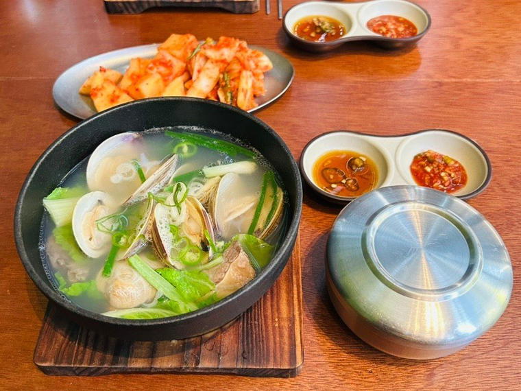 Gomtang Lab, Seoul, South Korea