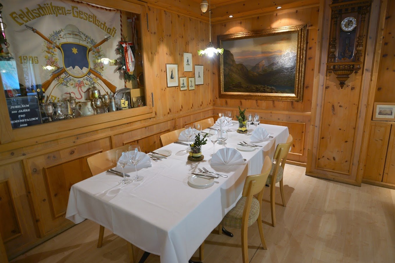 Kaiserstock, Restaurant in Riemenstalden