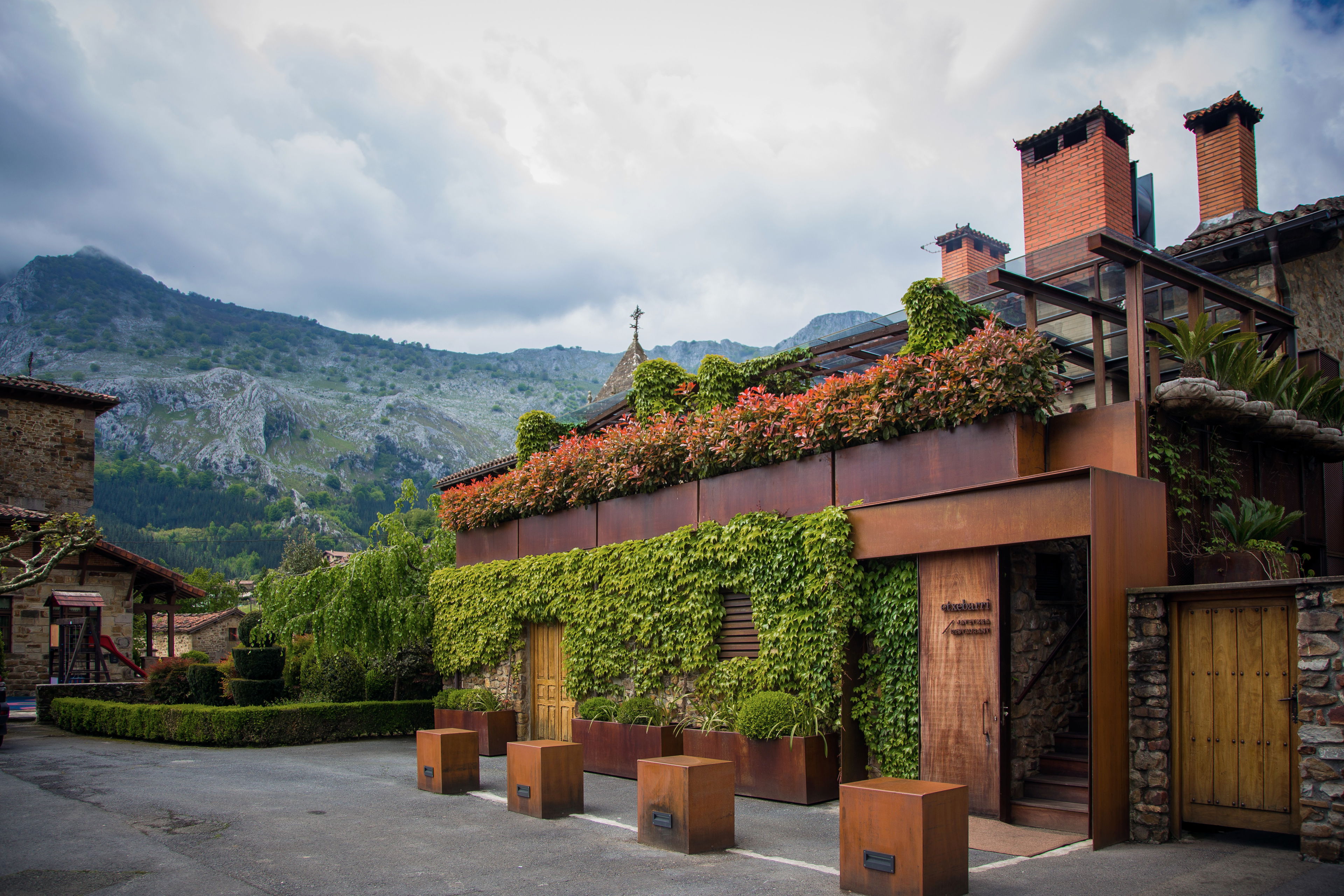Asador Etxebarri, Restaurant in Atxondo