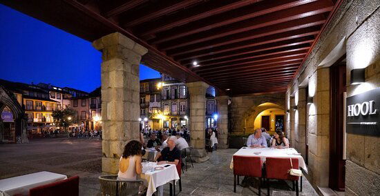 Hool, Restaurant in Guimaraes