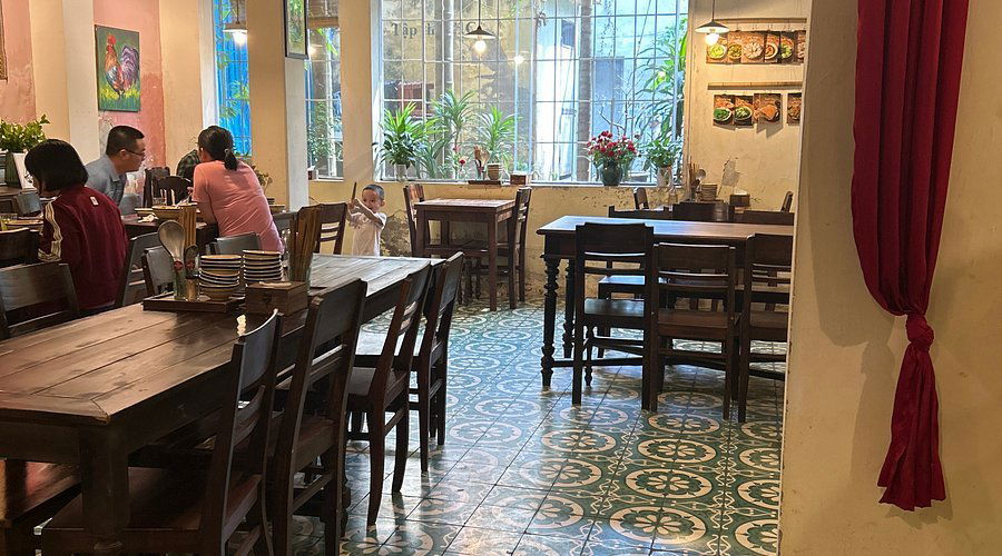 Xới Cơm, Restaurant in Hanoi