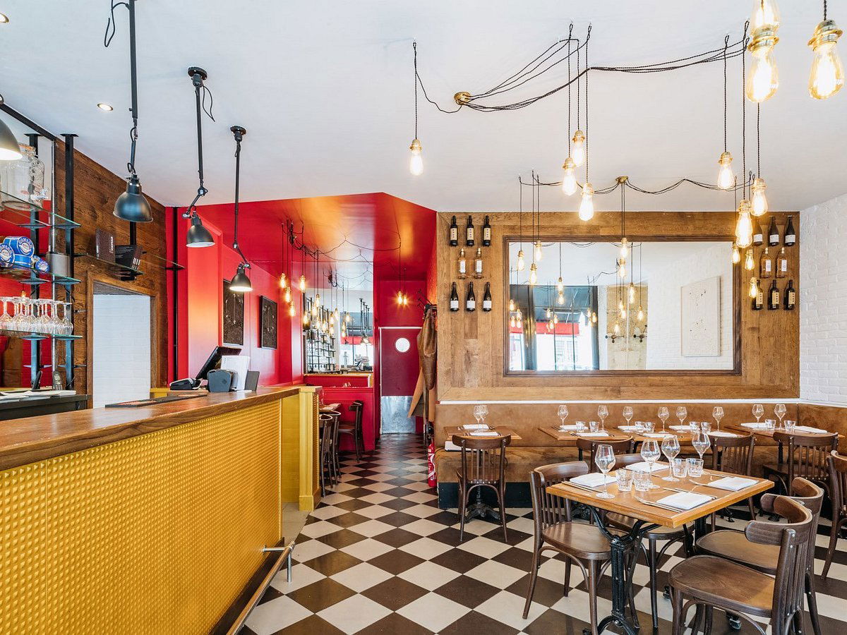 Omar Dhiab, Restaurant in Paris