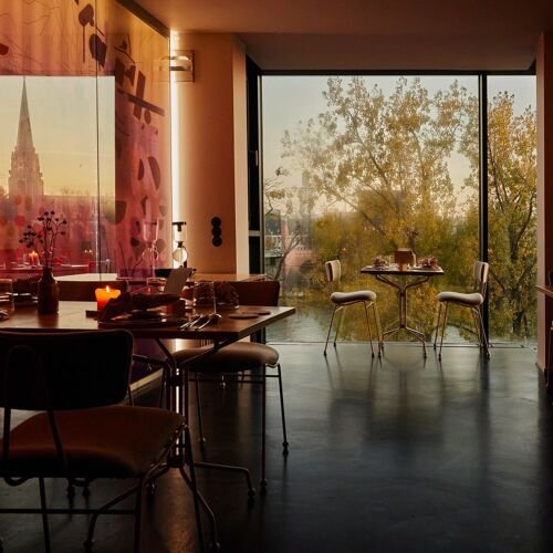 Warias Am Markt, Restaurant in Braunsbedra