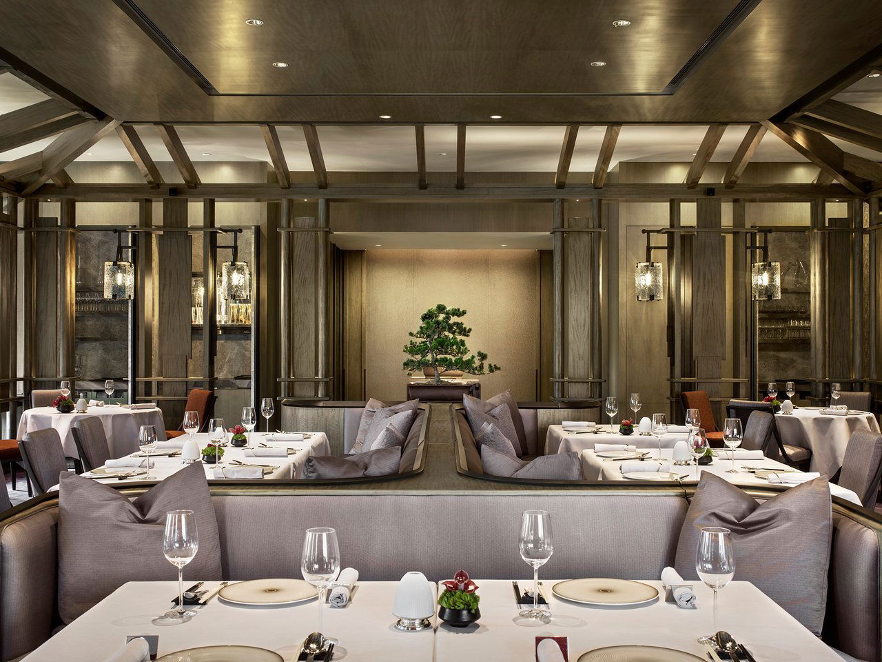 Rùn restaurant in Hong Kong, Hong Kong