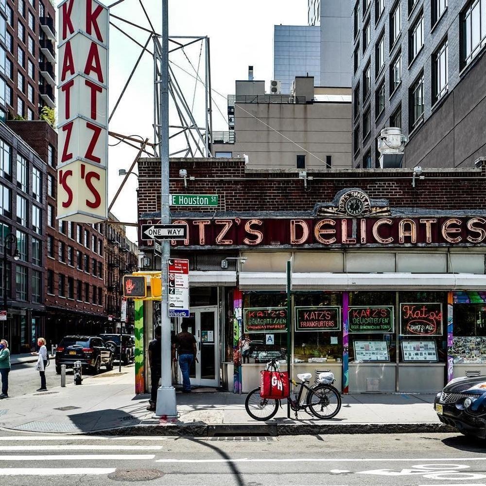 Katz’s Delicatessen restaurant in New York City