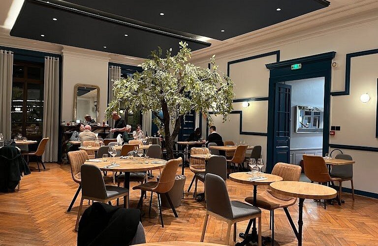 Le Sens Unique restaurant in Aix-les-Bains, France