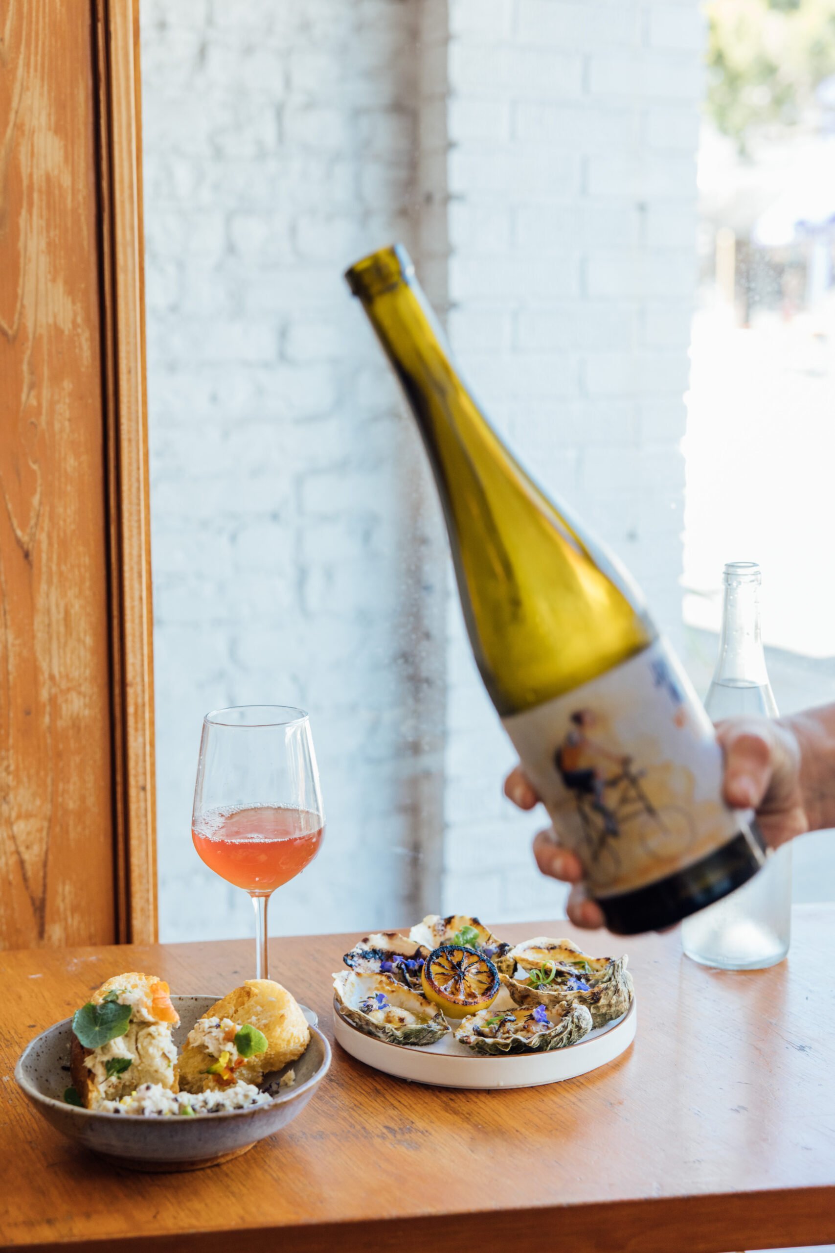 Crudo e Nudo restaurant in Los Angeles, United States