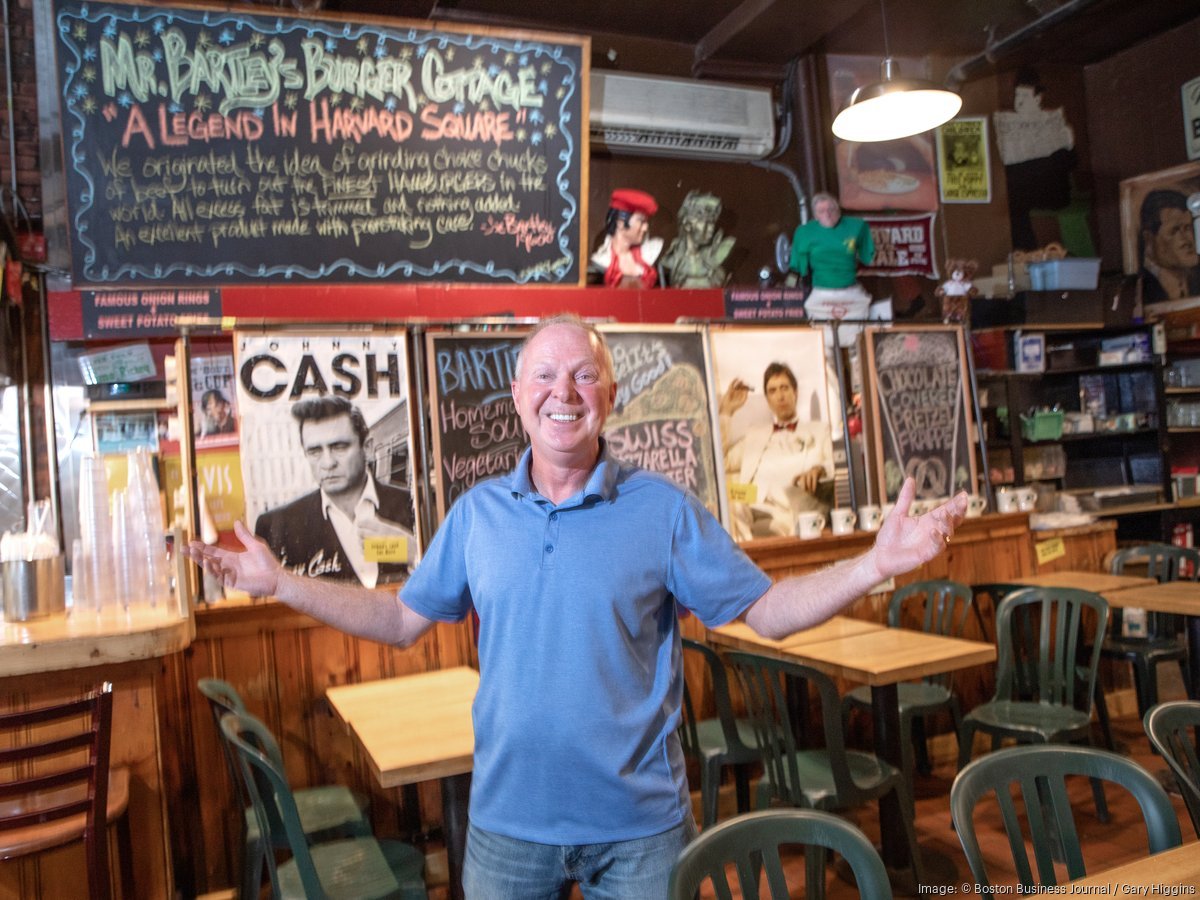 Mr. Bartley’s Burger Cottage restaurant in Cambridge, United States