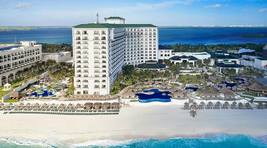 JW Marriott Cancun Resort & Spa hotel in Cancun, Mexico