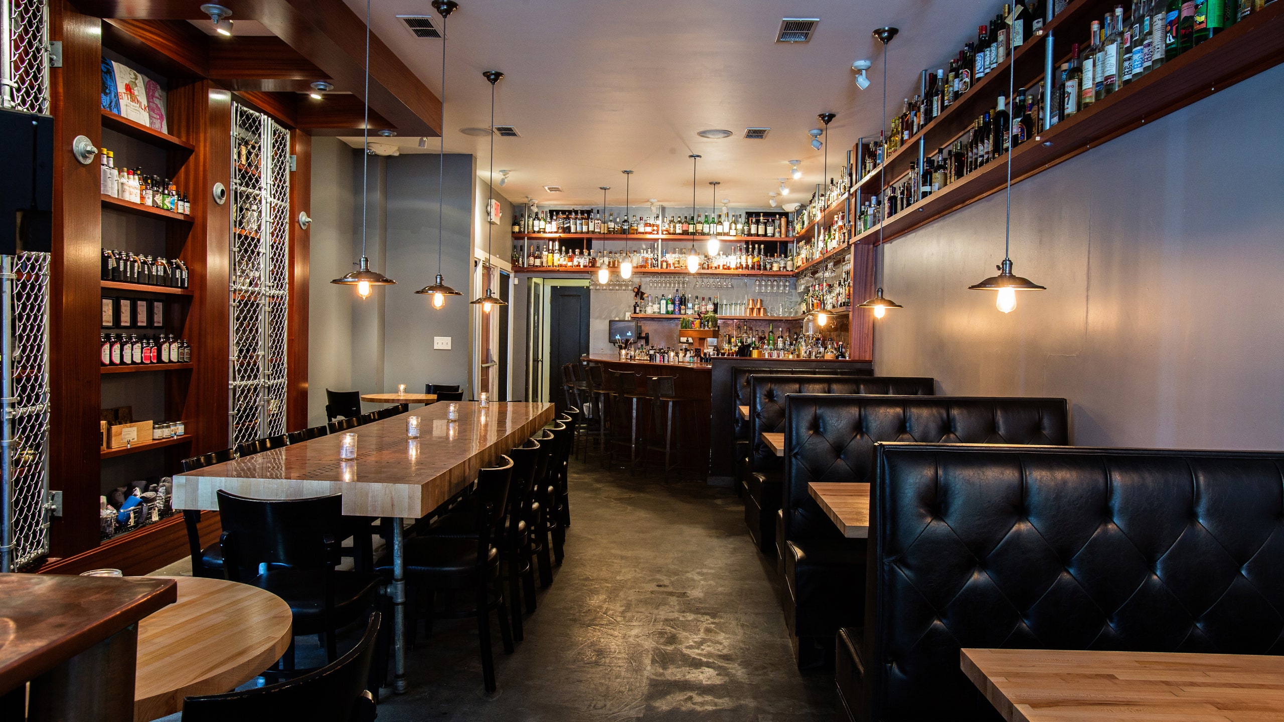 The Gin Joint bar in Charleston, United States