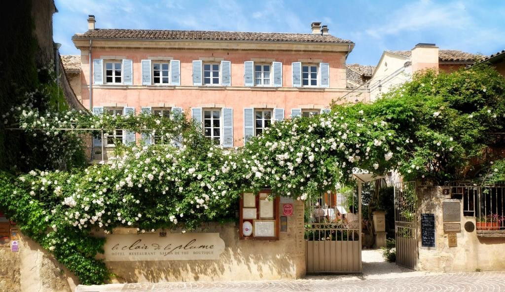 Le Clair de la Plume hotel in Grignan, France